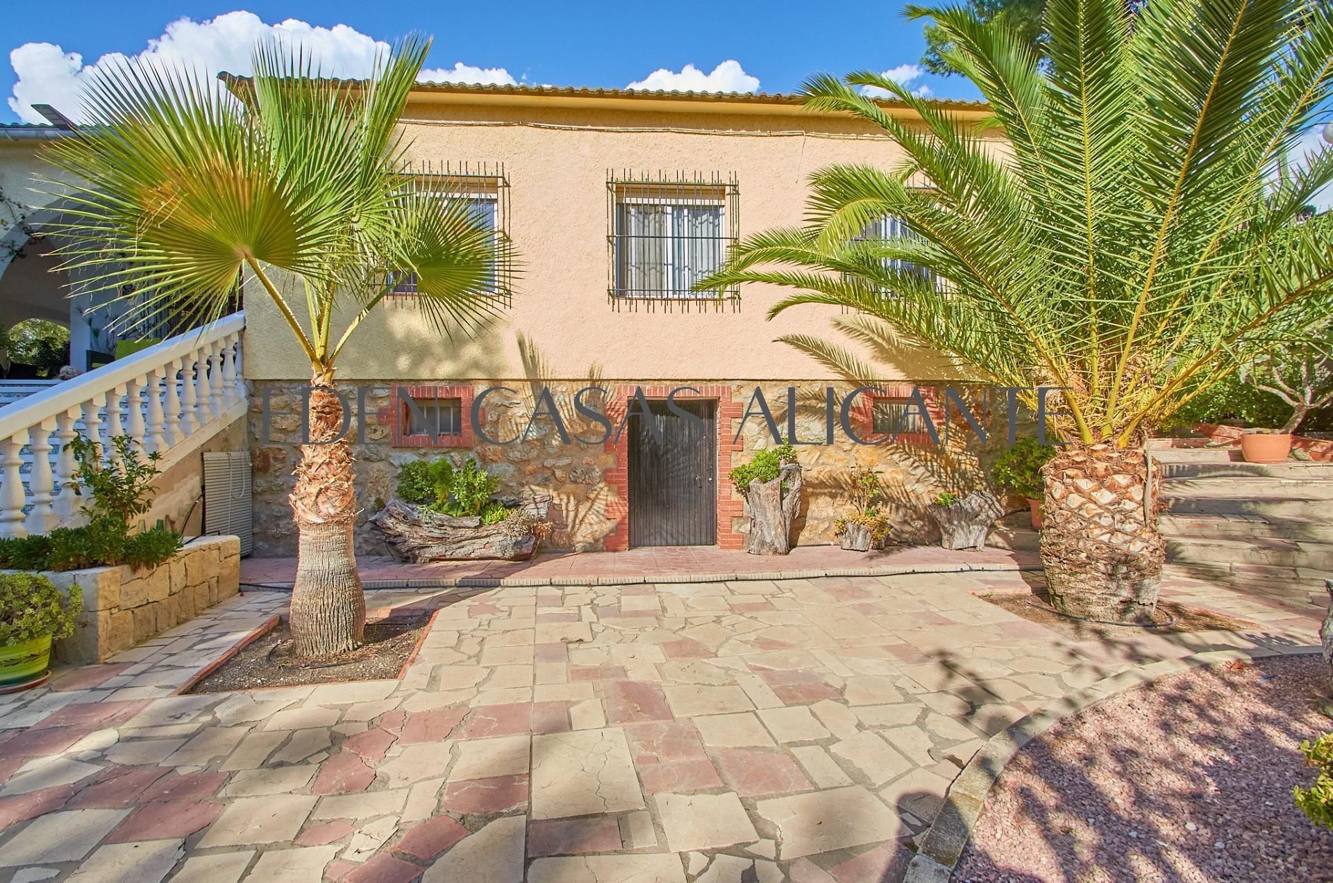 Vista exterior de Casa o chalet en venta en Busot con Aire acondicionado, Calefacción y Jardín privado