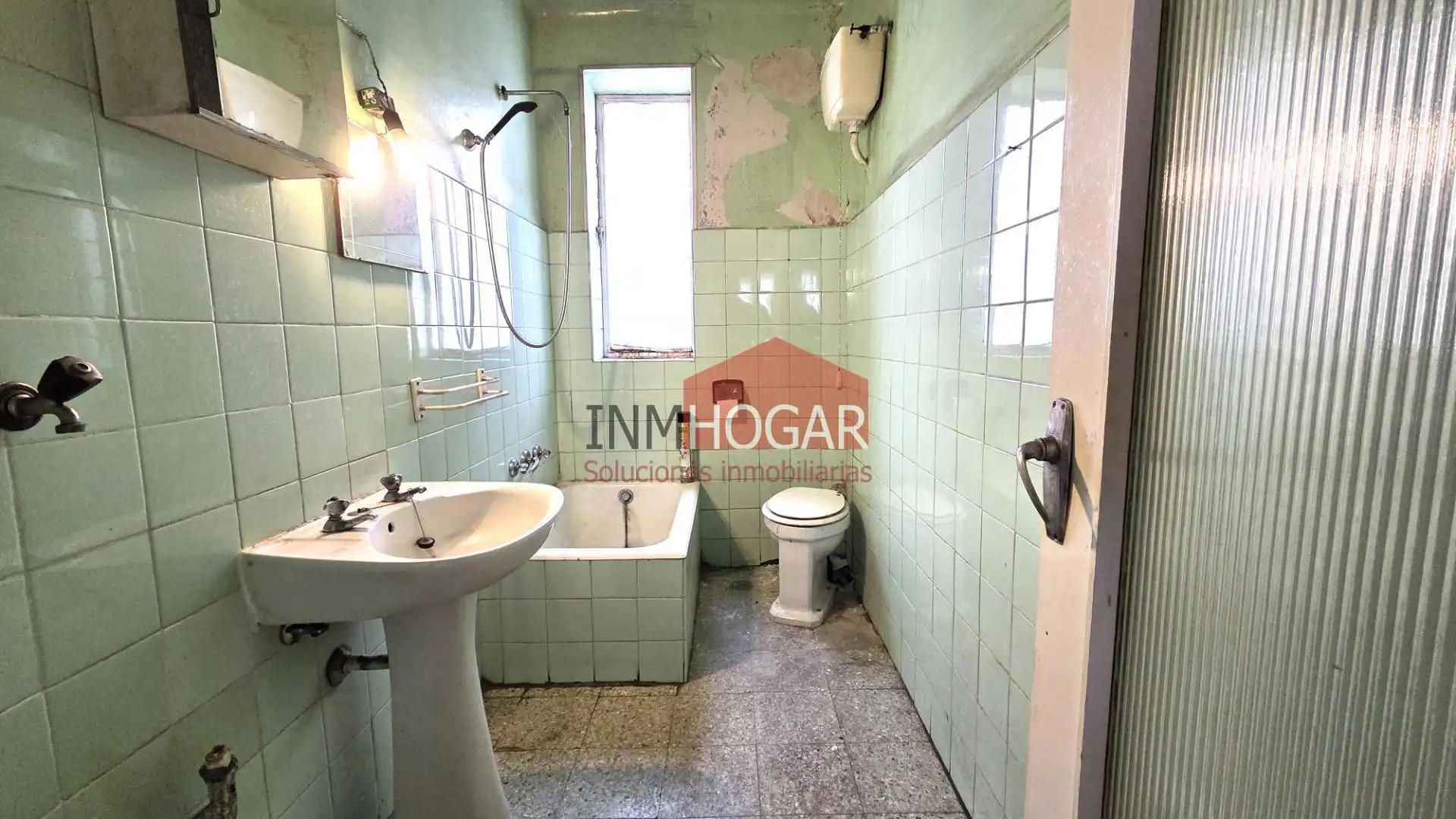 Baño de Piso en venta en Ávila con Calefacción, Amueblado y Balcón
