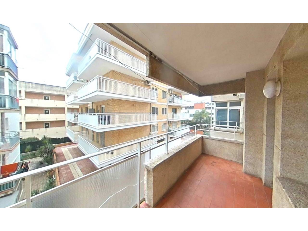 Vista exterior de Piso en venta en Salou con Terraza