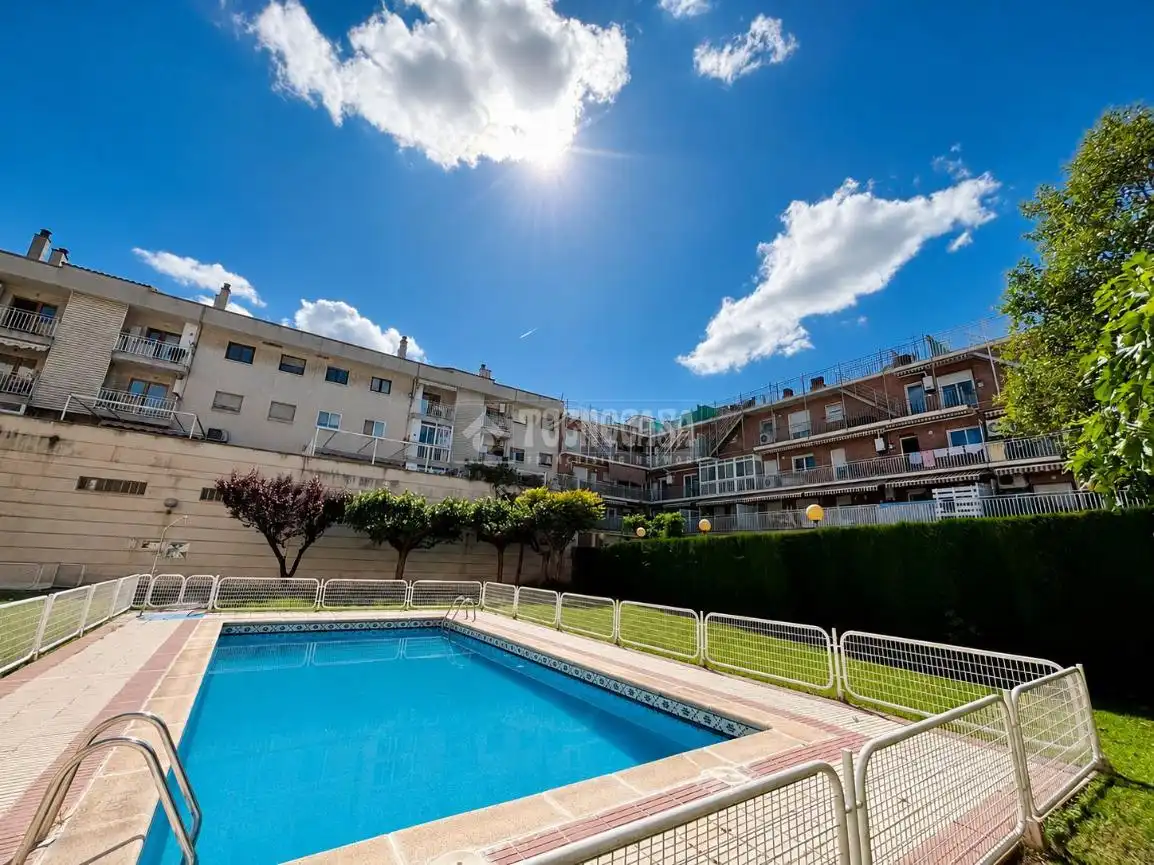 Schwimmbecken von Wohnung zum Verkauf in Utebo mit Abstellraum, Balkon und Gemeinschaftspool