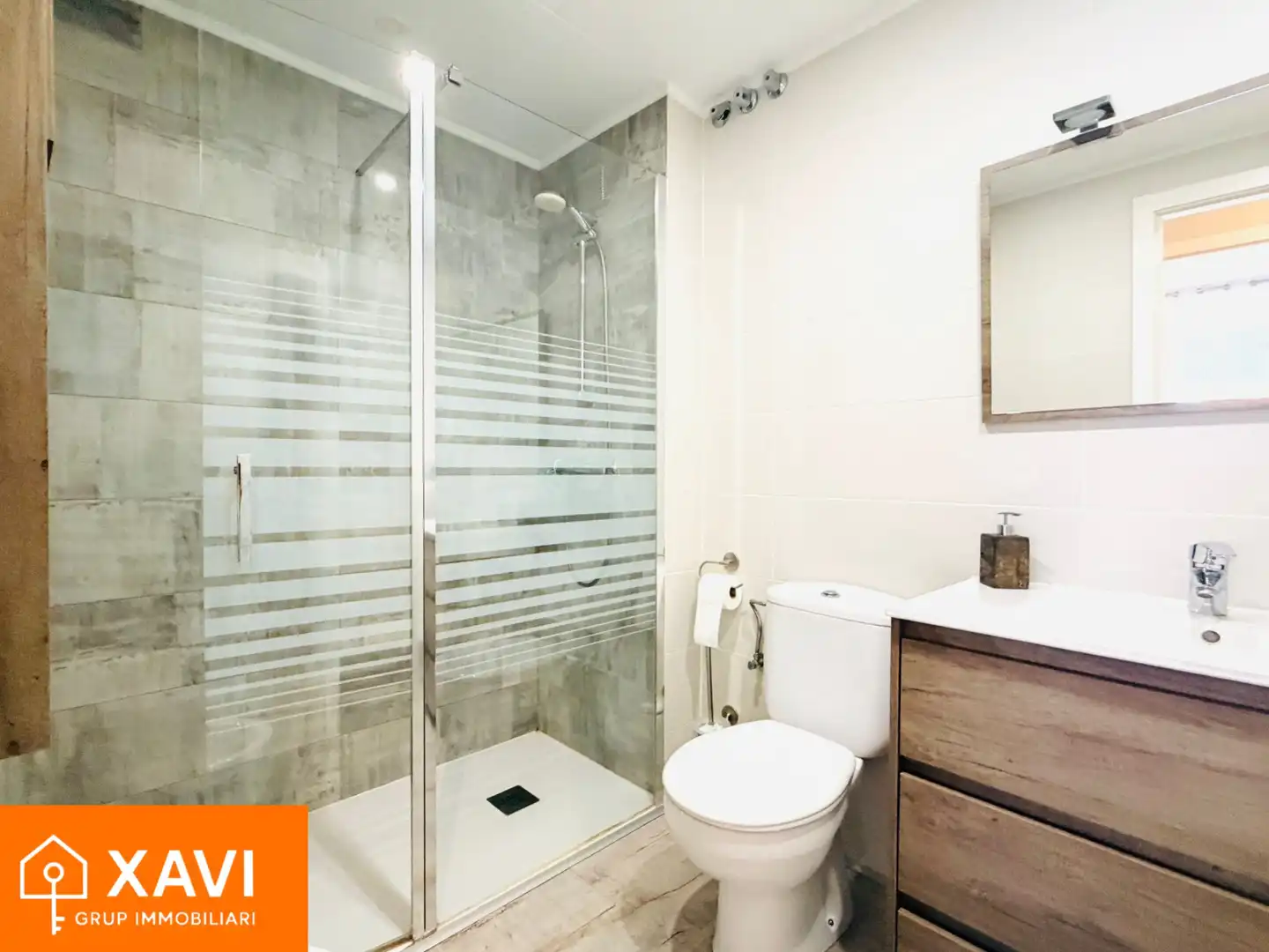 Badezimmer von Wohnung zum Verkauf in Igualada mit Klimaanlage, Heizung und Parkett