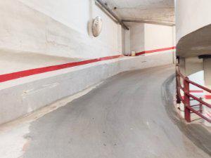 Photo 5 of Garage for sale in Carrer de Maluquer, 1, Santa Eulàlia, L'Hospitalet de Llobregat