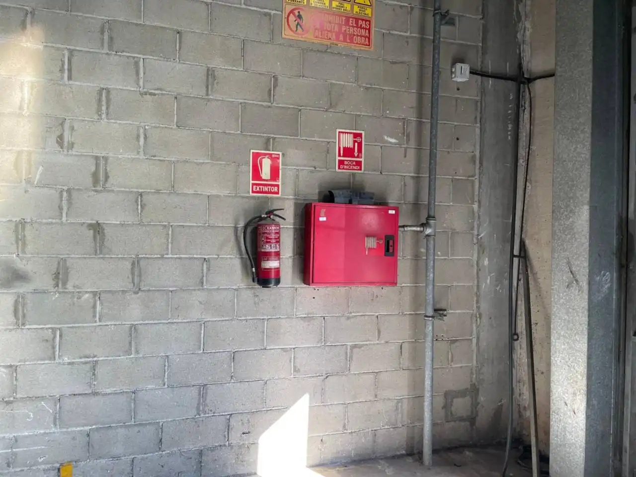 Nave industrial de alquiler en Canovelles