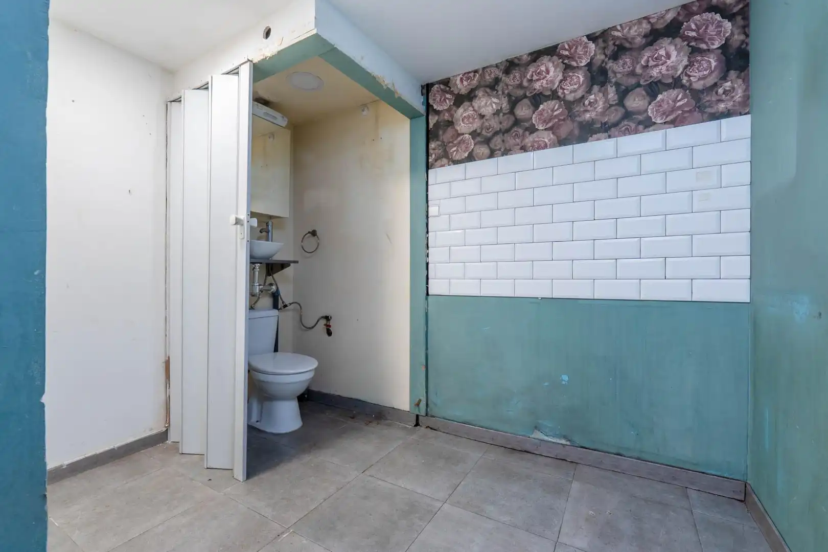 Baño de Local en venta en Armilla con Aire acondicionado