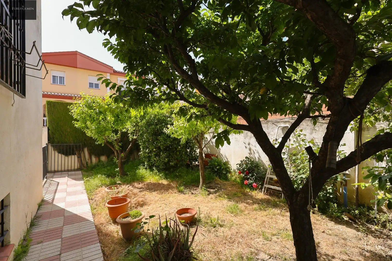 Jardí de Casa o xalet en venda en Las Gabias amb Aire condicionat, Piscina i Balcó