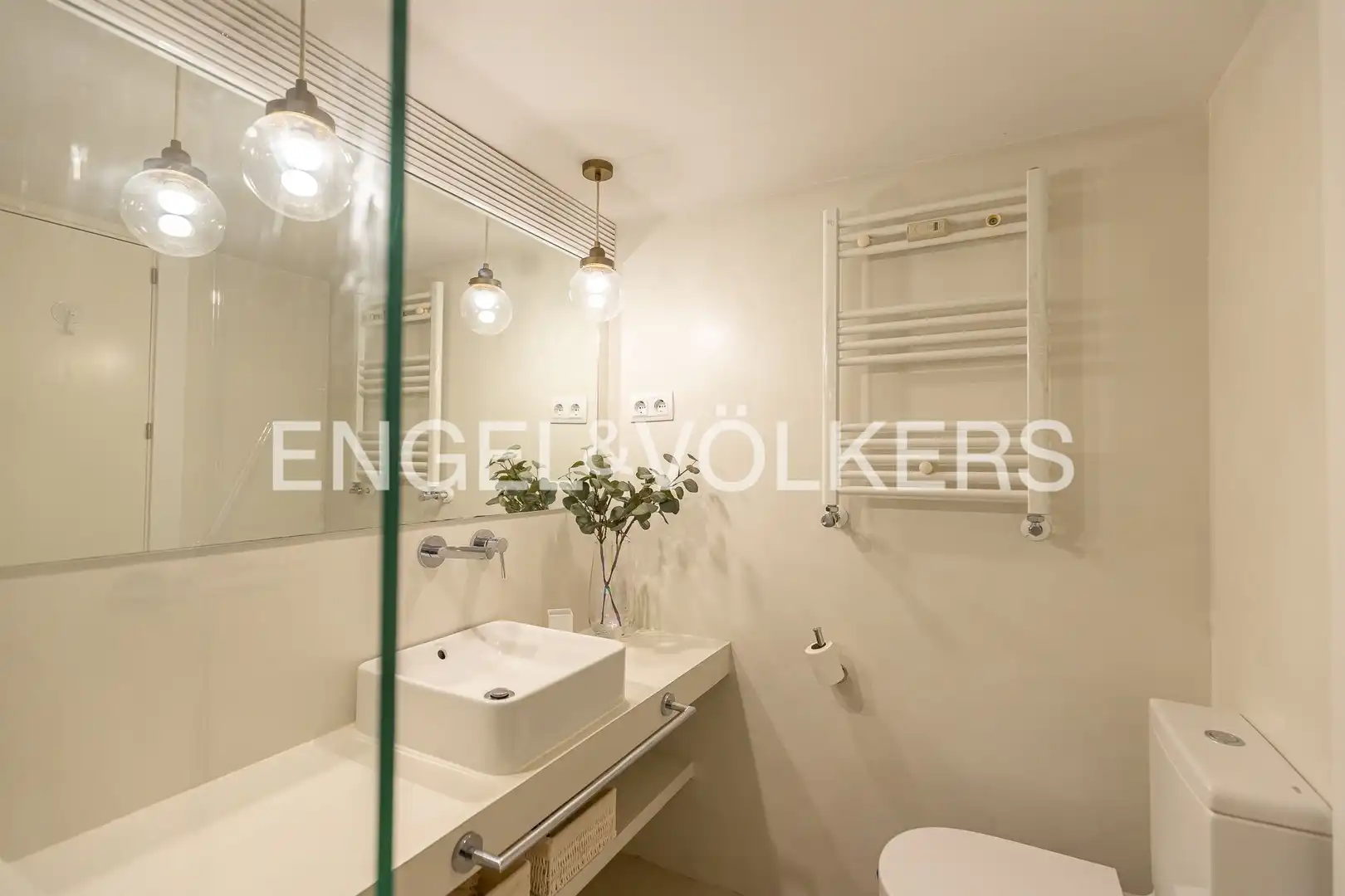 Bathroom of Flat for rent in Madrid  with Air Conditioner, Heating and Terrace