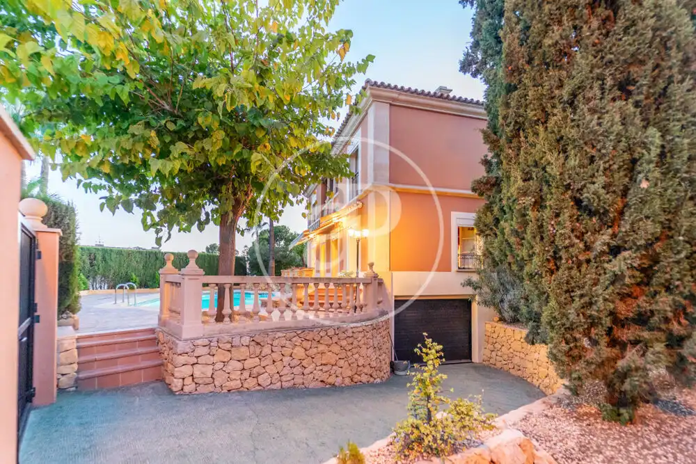Exterior view of Houses for sale in Golf Bahía