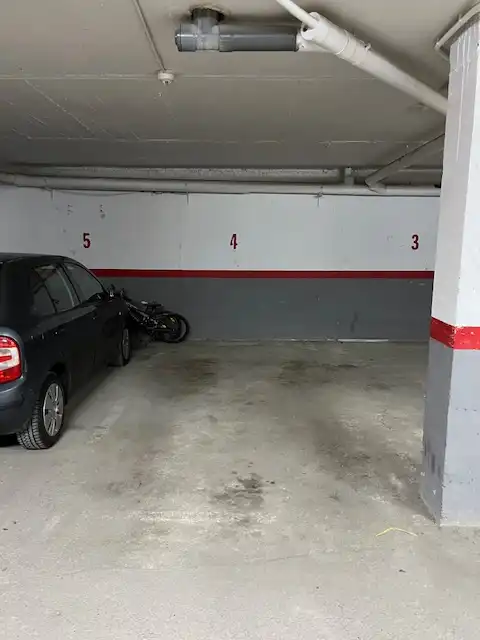 Aparcament de Apartament en venda en Esterri d'Àneu amb Calefacció, Parquet i Traster