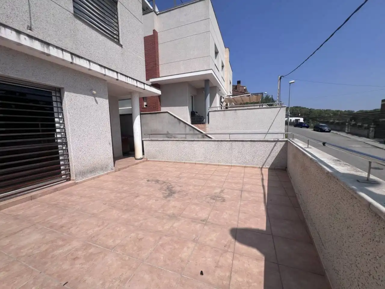 Vista exterior de Casa adosada en venda en Sentmenat amb Terrassa i Balcó