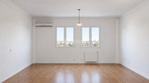 Foto 5 de Piso en venta en La Espinilla - Parque Blanco, Coslada
