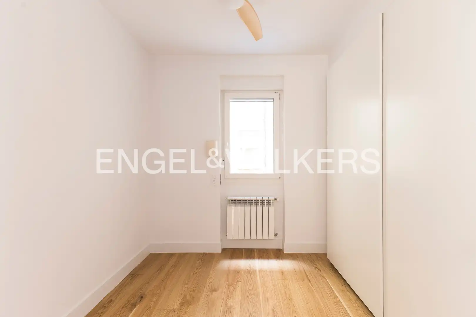 Schlafzimmer von Wohnung zur Miete in Madrid mit Klimaanlage, Heizung und Parkett
