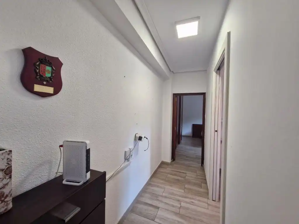 Casa o xalet en venda en Los Corrales de Buelna  amb Calefacció, Jardí privat i Traster