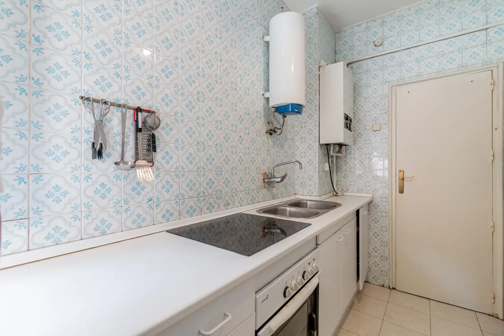Cocina de Apartamento en venta en Madrid con Calefacción