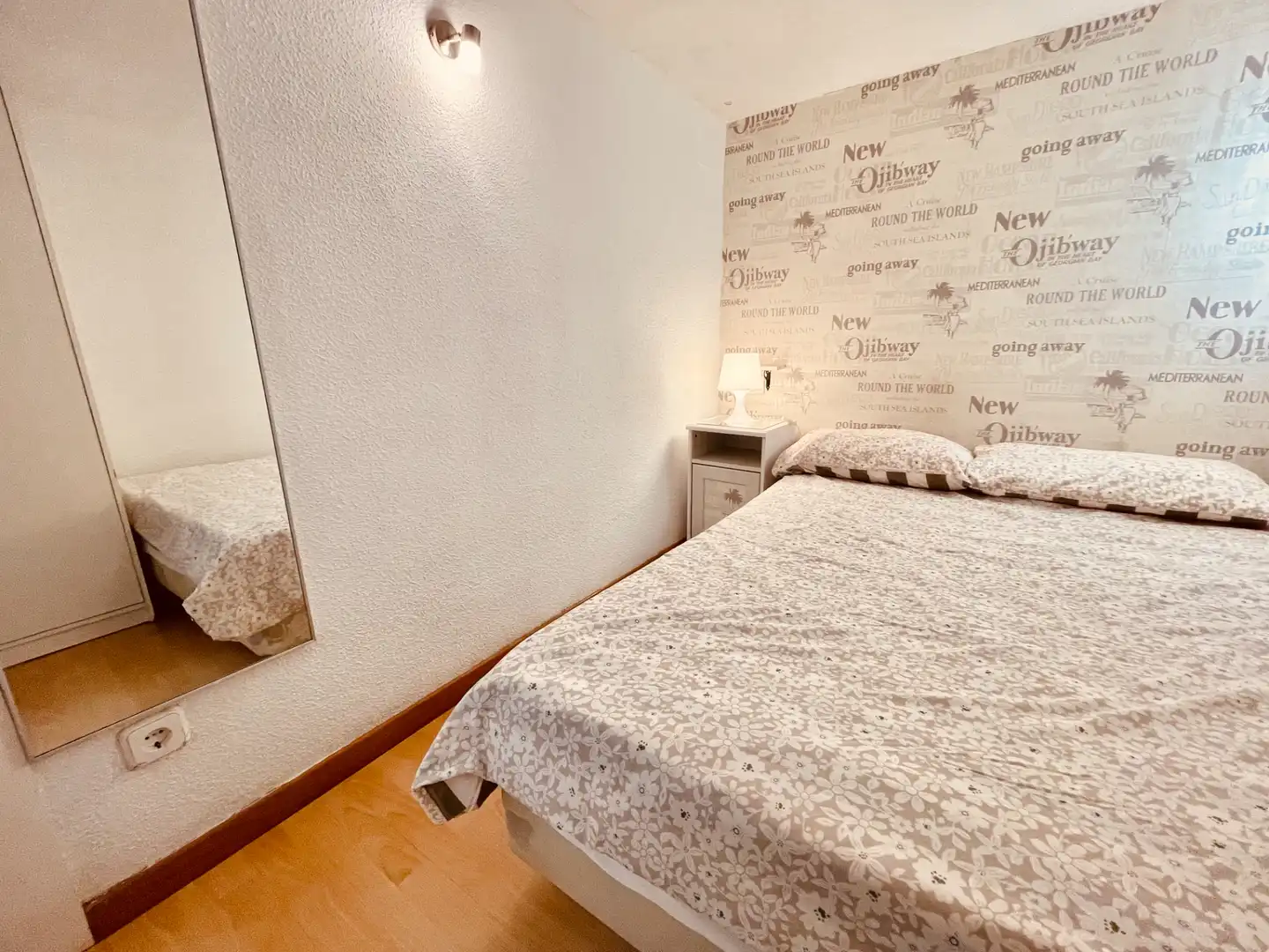 Bedroom of Apartments for rent in Madrid  with Heating, Terrace and Furnished