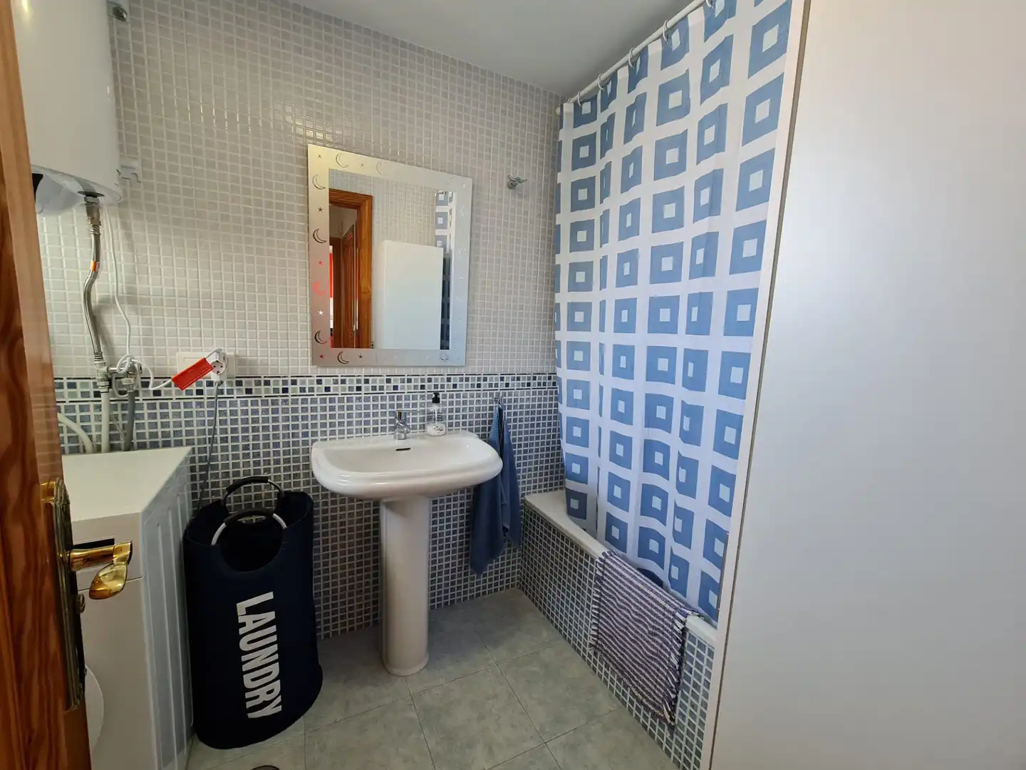 Badezimmer von Wohnungen zum Verkauf in Vélez-Málaga mit Klimaanlage, Heizung und Terrasse