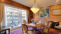 Dining room of Flat for sale in  Barcelona Capital  with Air Conditioner, Parquet flooring and Oven