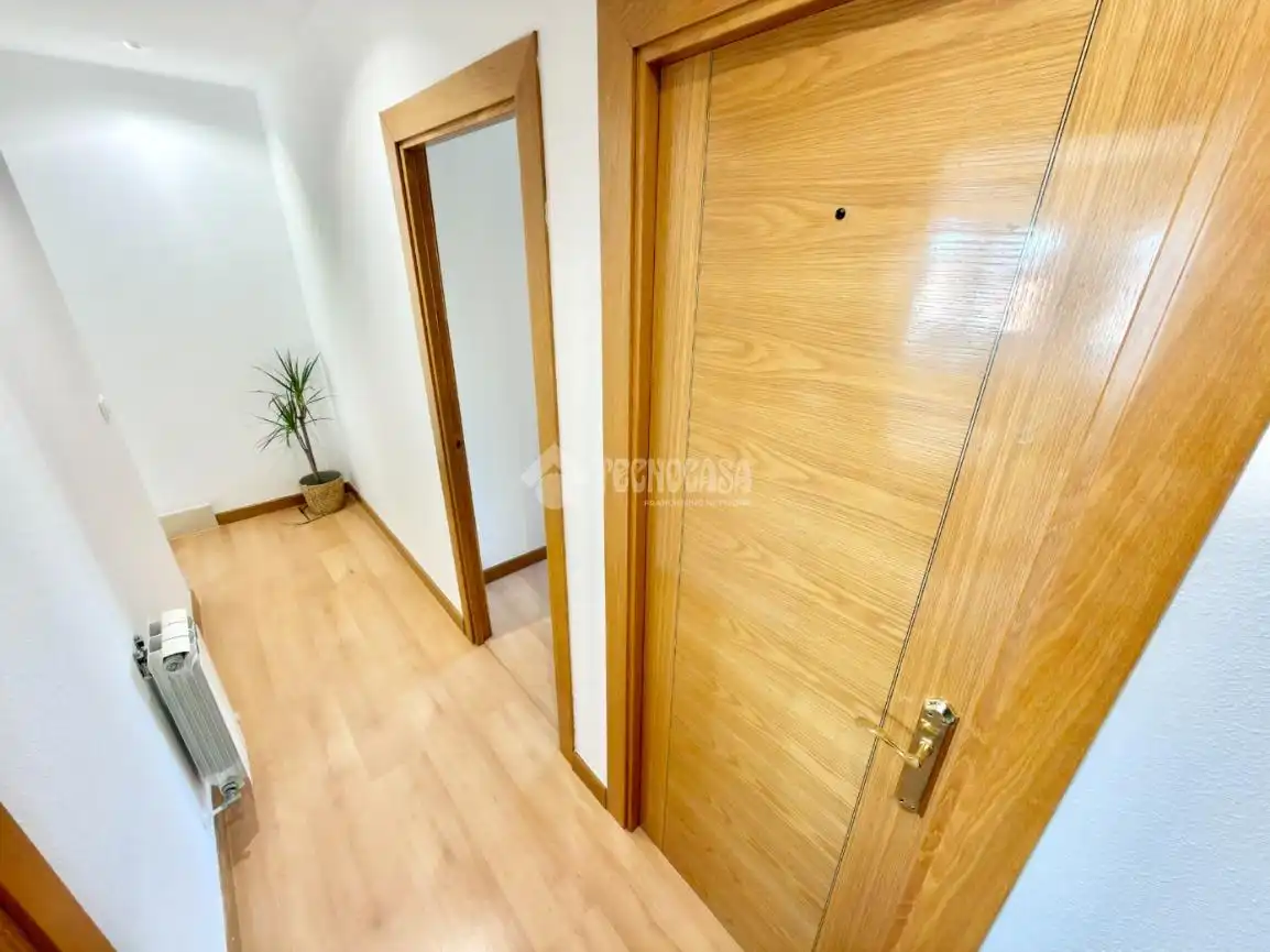 Casa adosada en venta en Cabanillas del Campo con Calefacción, Parquet y Trastero