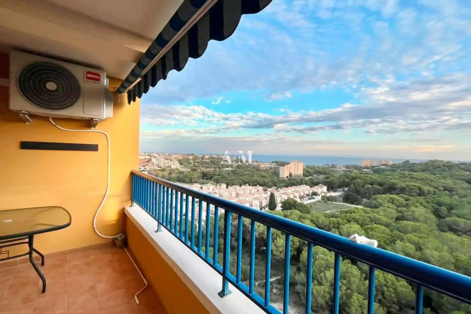 Apartamento con terraza en alquiler en Orihuela Costa, imagen 2