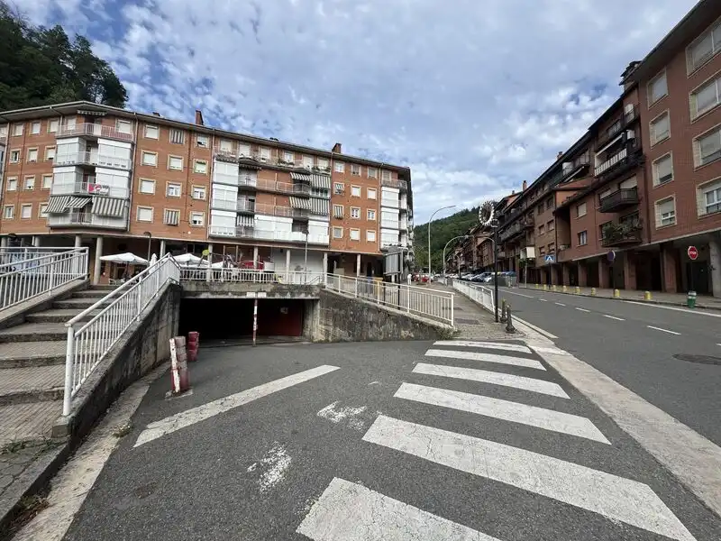 Parcheggio in vendita a Bergara