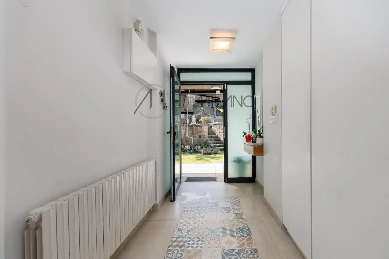 Casa o chalet en venta en Nigrán con Calefacción, Jardín privado y Parquet