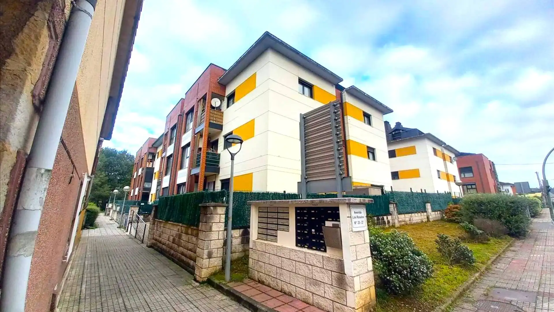 Exterior view of Garage for sale in Santa María de Cayón