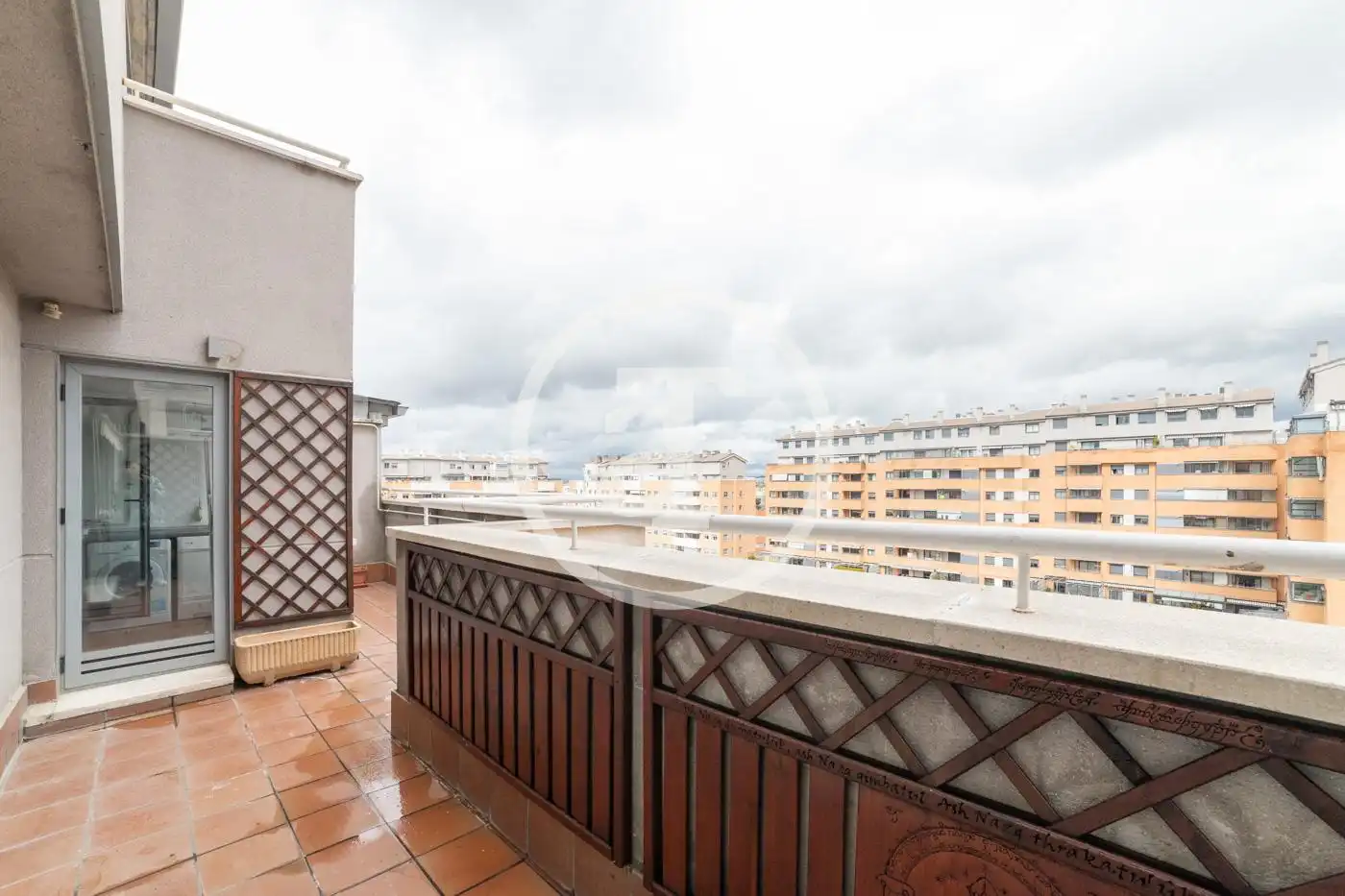 Attic for rent in Calle Fuente Cisneros, Parque Oeste - Fuente Cisneros
