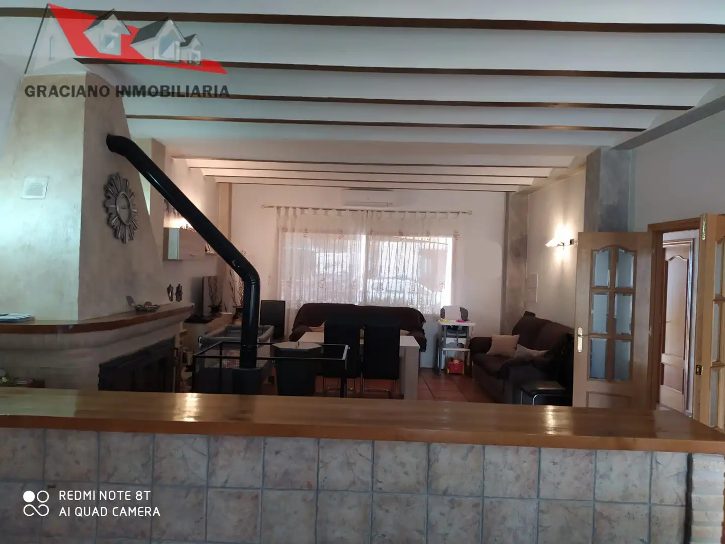 Sala d'estar de Casa adosada en venda en Villaverde de Guadalimar amb Aire condicionat, Jardí privat i Terrassa