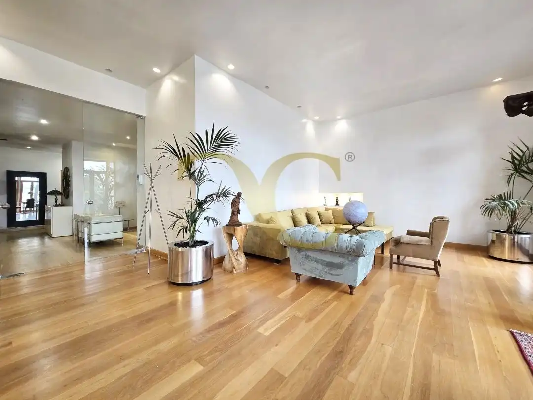 Sala d'estar de Pis en venda en Gijón  amb Calefacció, Jardí privat i Terrassa