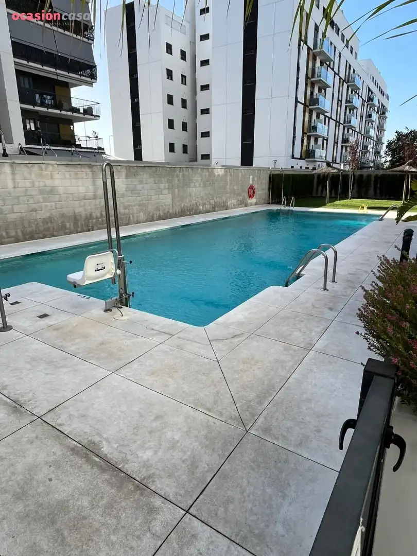 Piscina de Pis en venda en Córdoba amb Aire condicionat, Terrassa i Traster