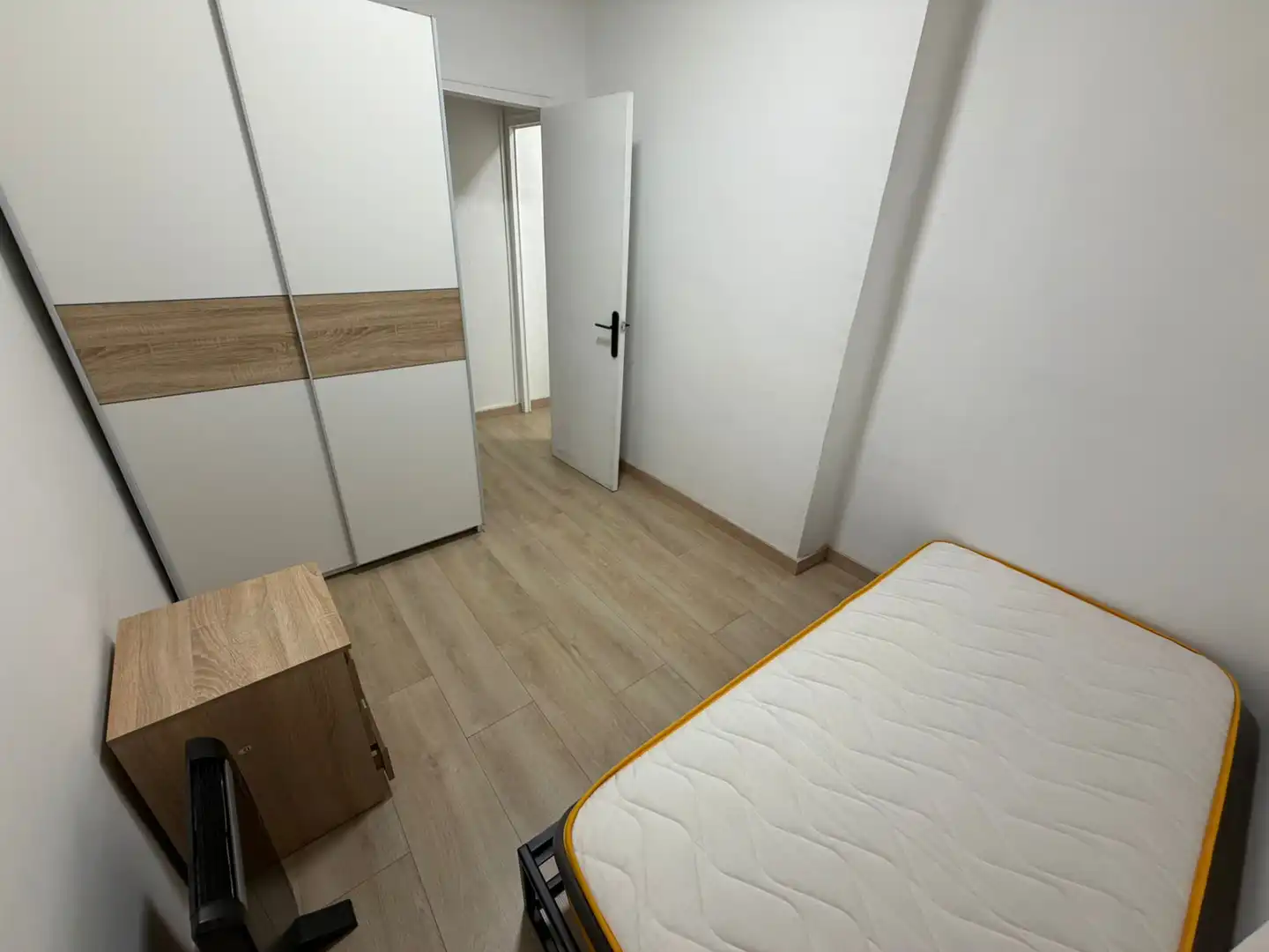Habitación de Piso de alquiler en Lleida con Aire acondicionado, Calefacción y Parquet