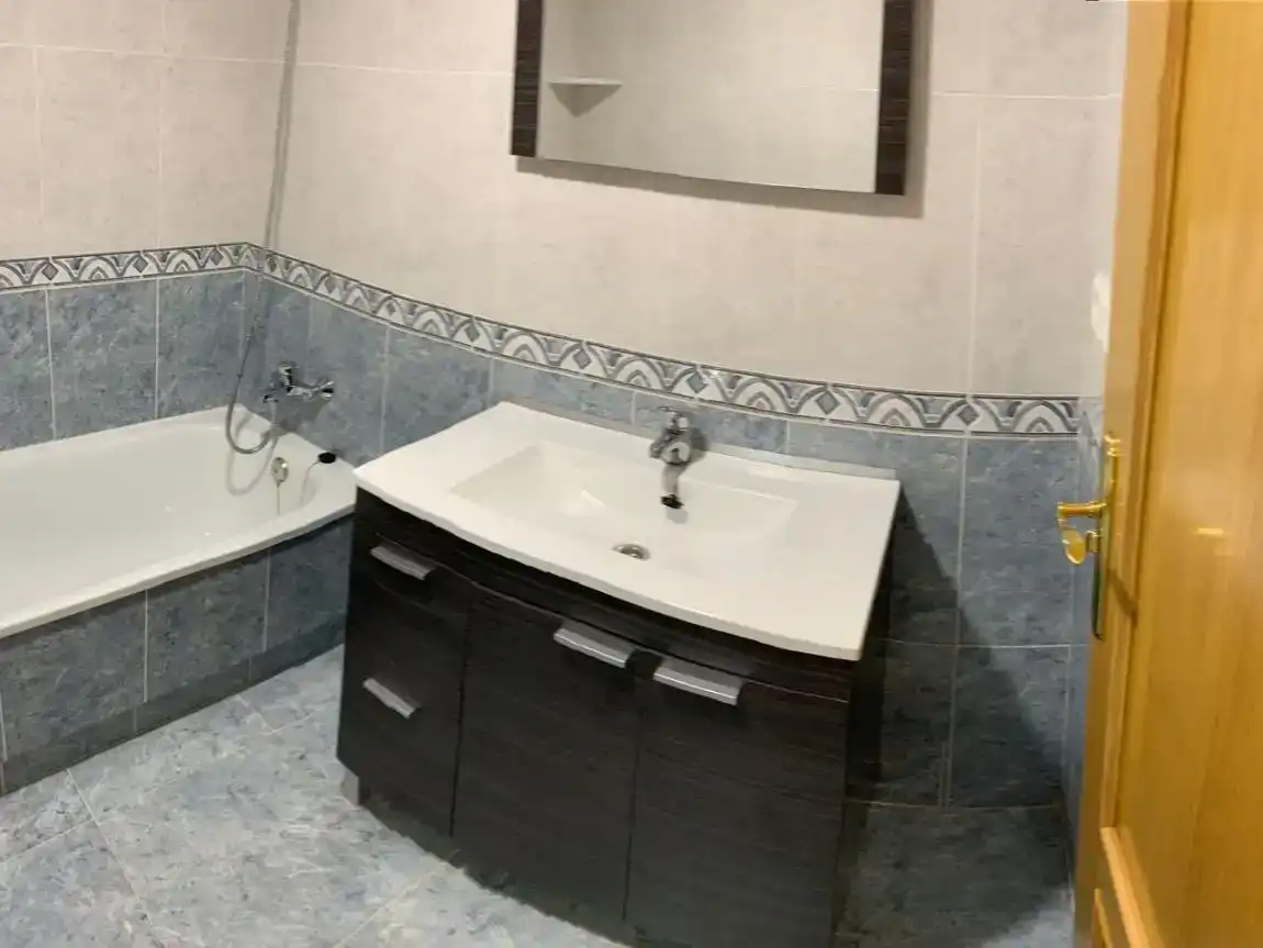 Badezimmer von Wohnung zur Miete in El Campello mit Klimaanlage, Möbliert und Balkon