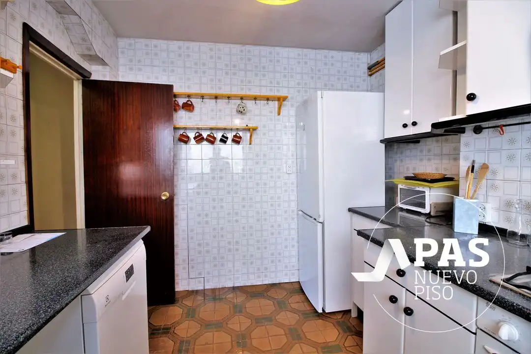 Küche von Wohnung zum Verkauf in Santander mit Heizung und Balkon