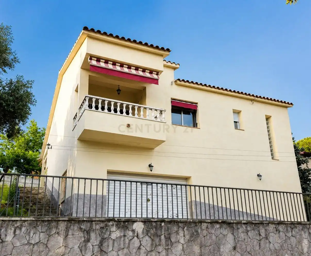 Casa con jardín en venta en UR BOSQ BATLLORIA 47RIELLS I VIABREA (GIRONA), imagen 4