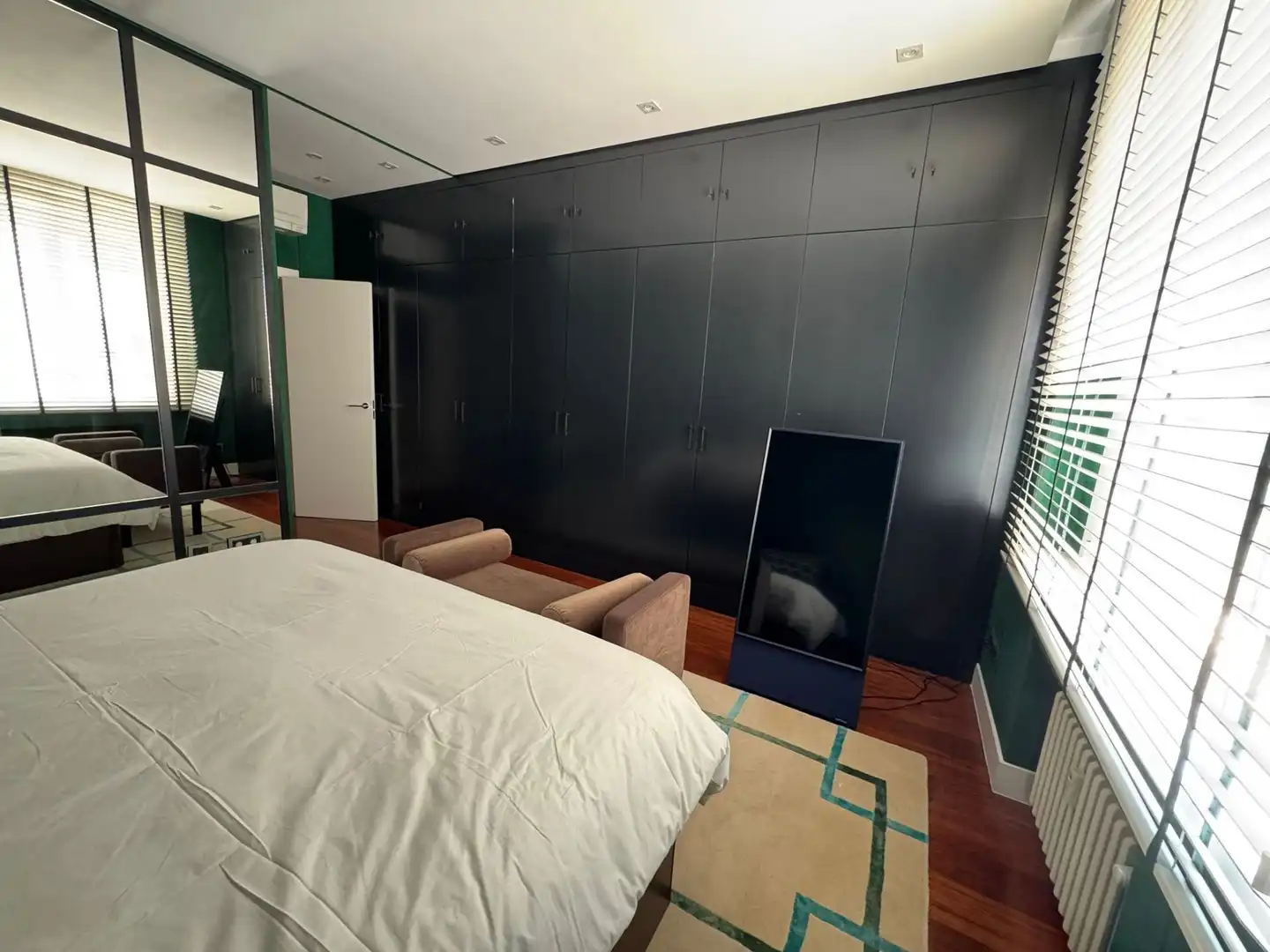 Schlafzimmer von Wohnung zur Miete in Madrid mit Klimaanlage, Heizung und Möbliert