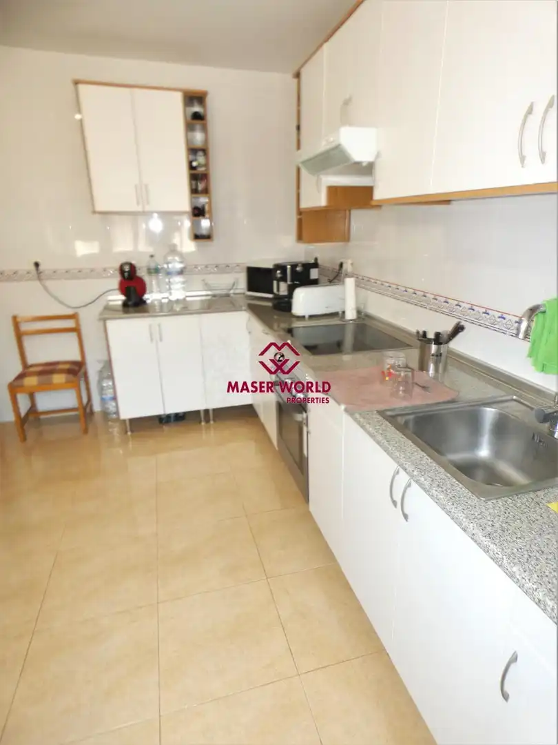 Cuina de Casa o xalet en venda en Mazarrón amb Jardí privat, Terrassa i Piscina