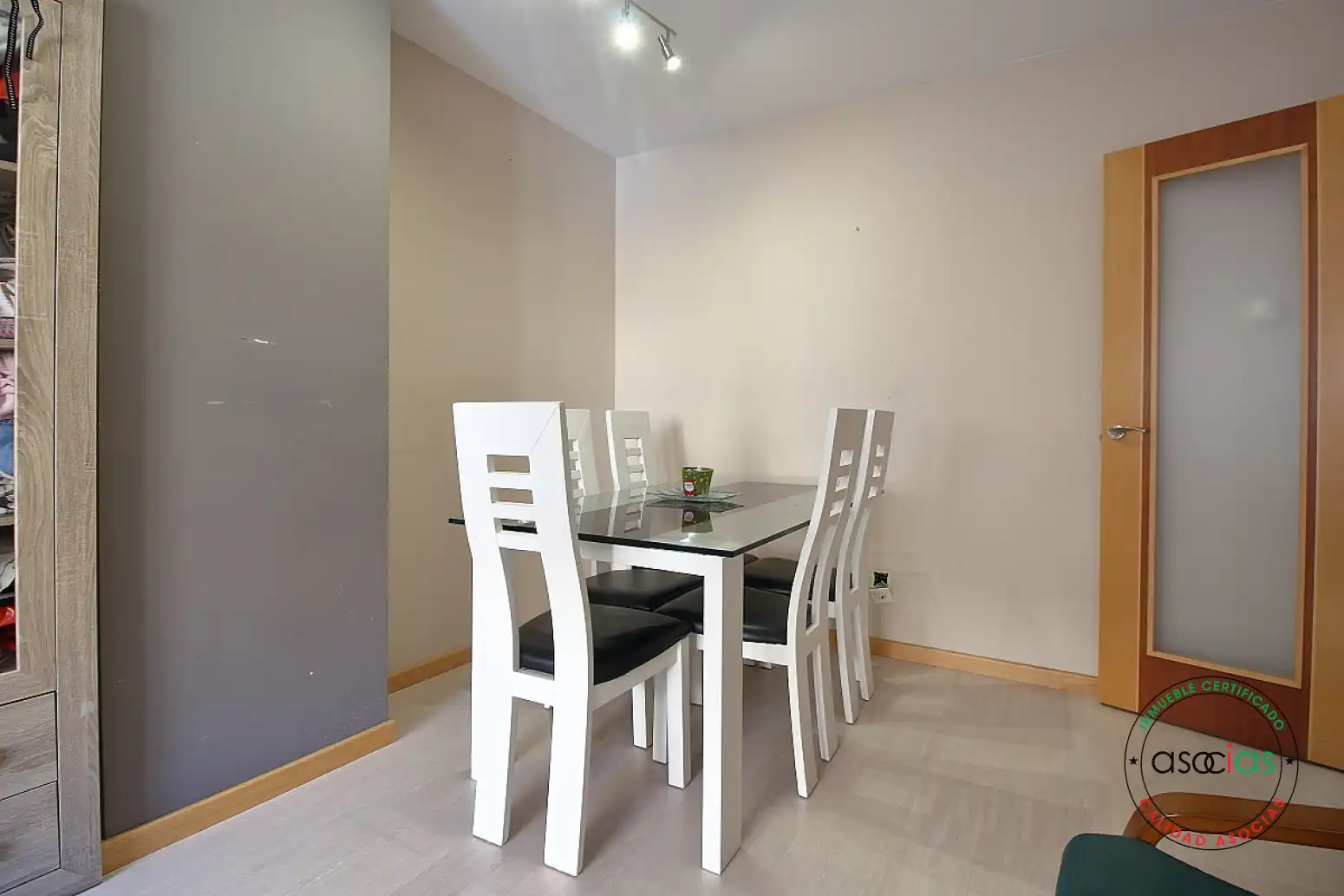 Comedor de Piso en venta en Gijón  con Calefacción, Parquet y Trastero