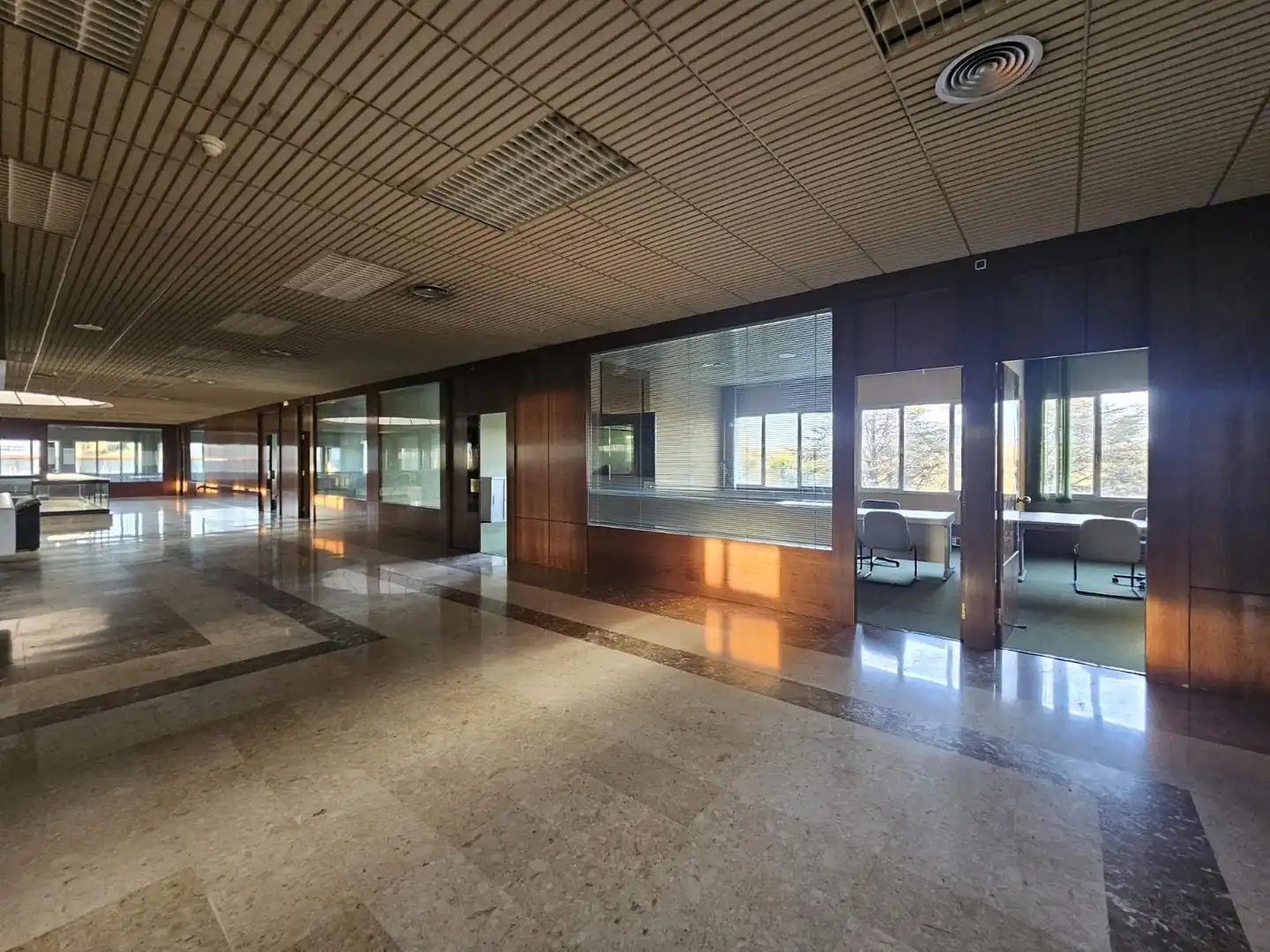 Büro zur Miete in Sant Quirze del Vallès mit Klimaanlage und Heizung