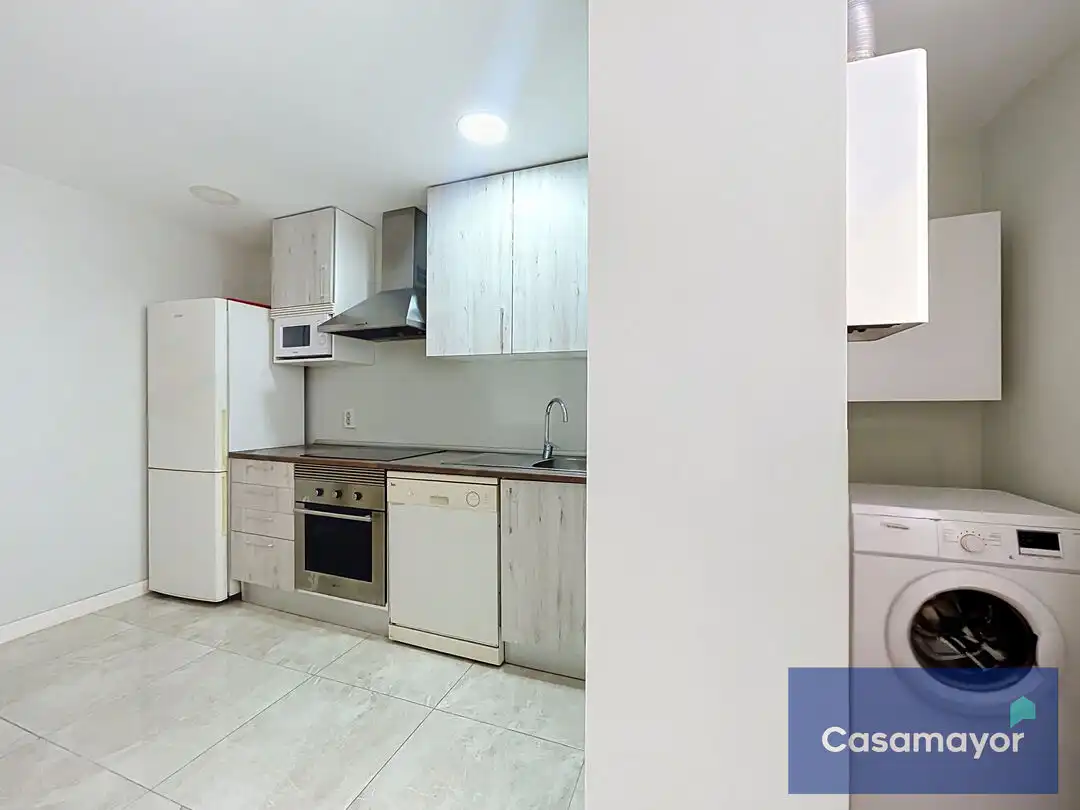 Kitchen of Flat for sale in Alicante / Alacant  with Oven, Washing machine and Microwave