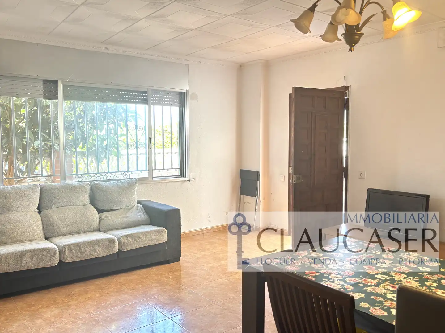 Vista exterior de Casa o xalet en venda en Rubí amb Calefacció