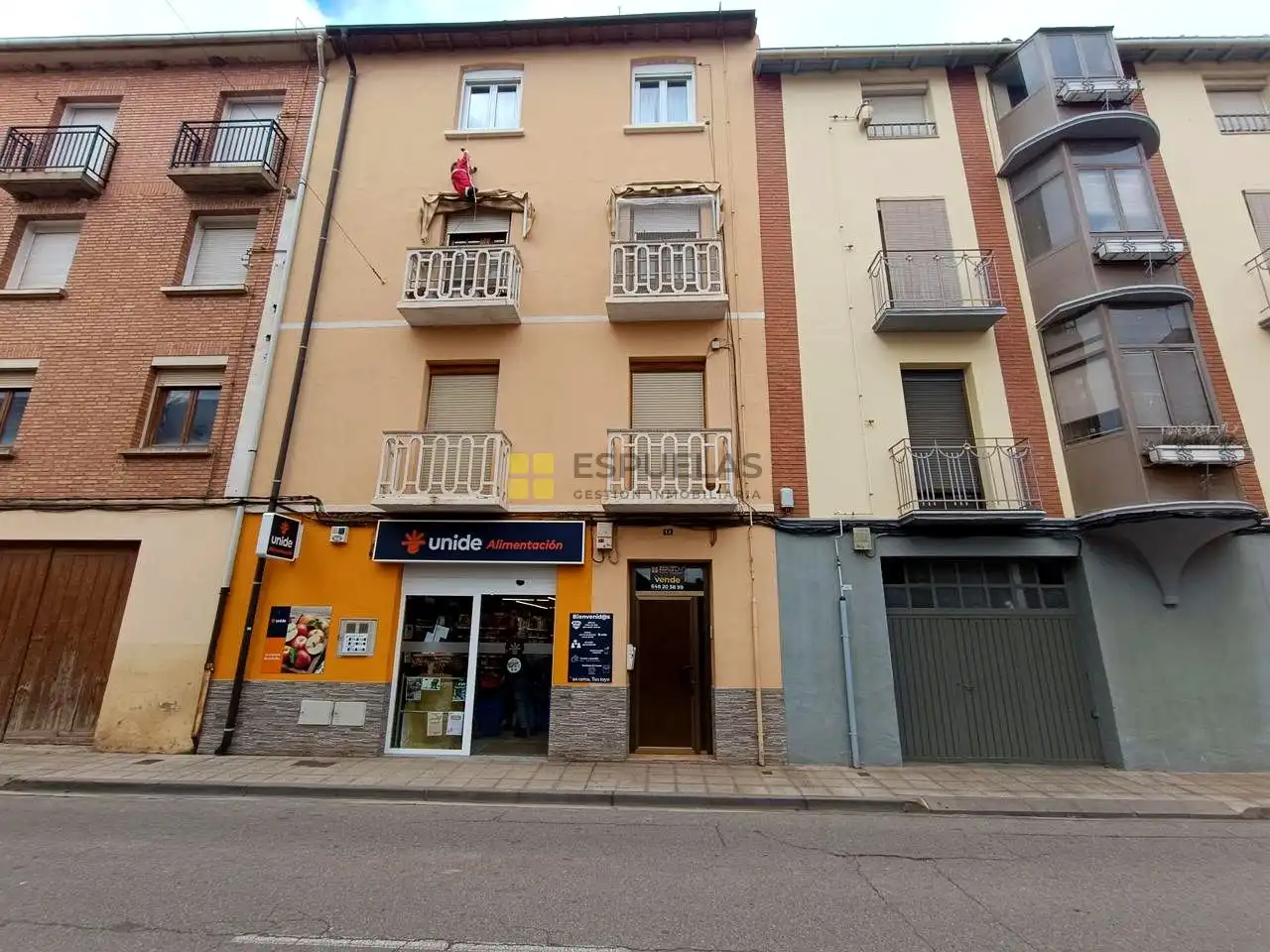 Vista exterior de Apartamento en venta en Quel con Calefacción, Parquet y Trastero
