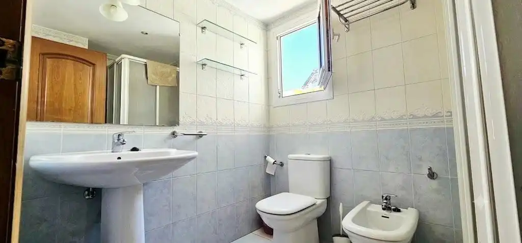 Bany de Pis en venda en Córdoba amb Aire condicionat i Calefacció
