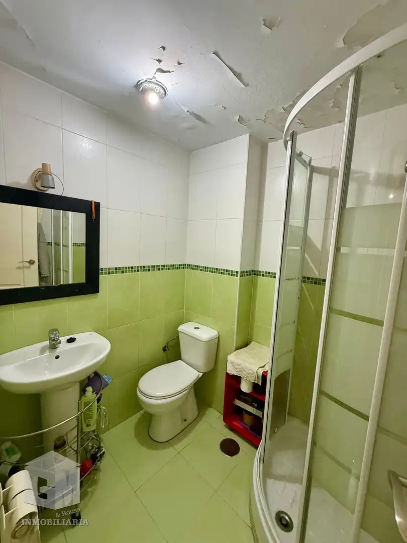 Bathroom of Flat for sale in Móstoles  with Heating and Terrace