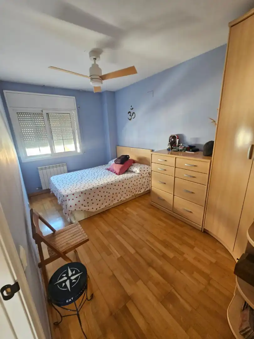 Dormitori de Casa o xalet en venda en Vilanova i la Geltrú amb Jardí privat, Terrassa i Piscina