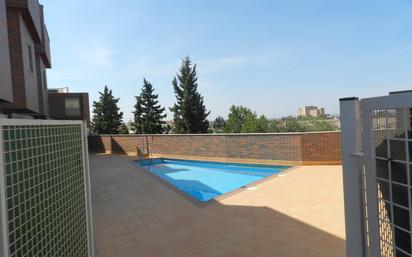 Swimming pool of House or chalet for sale in Linares  with Air Conditioner and Terrace
