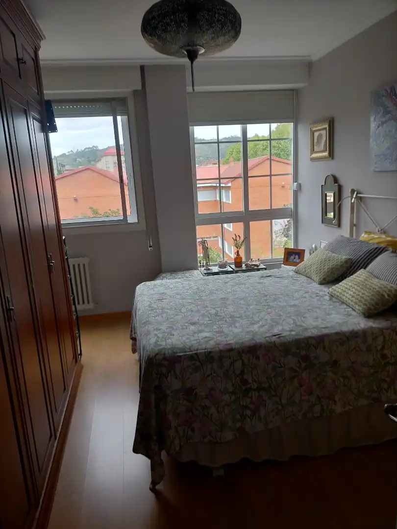 Bedroom of Flat for sale in Ourense Capital   with Heating, Parquet flooring and Furnished
