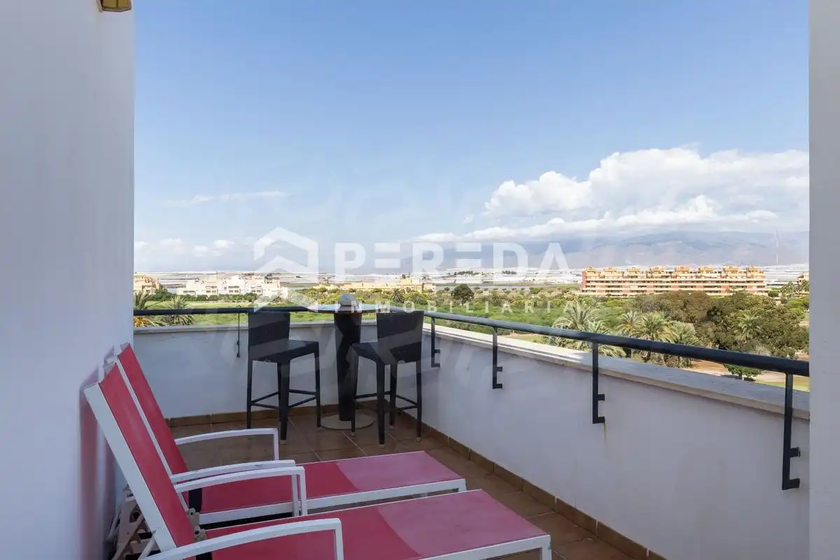 Terrasse von Dachboden zum Verkauf in Roquetas de Mar mit Privatgarten, Terrasse und Abstellraum