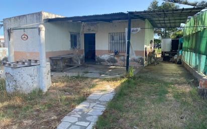 Vista exterior de Finca rústica en venda en Rota amb Piscina