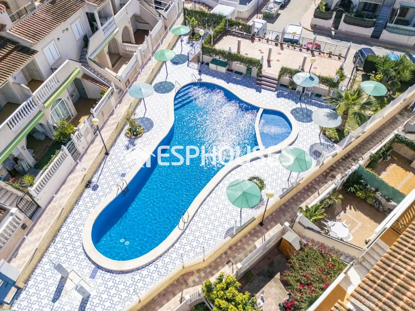 Schwimmbecken von Erdgeschoss zum Verkauf in Guardamar del Segura mit Klimaanlage, Terrasse und Balkon