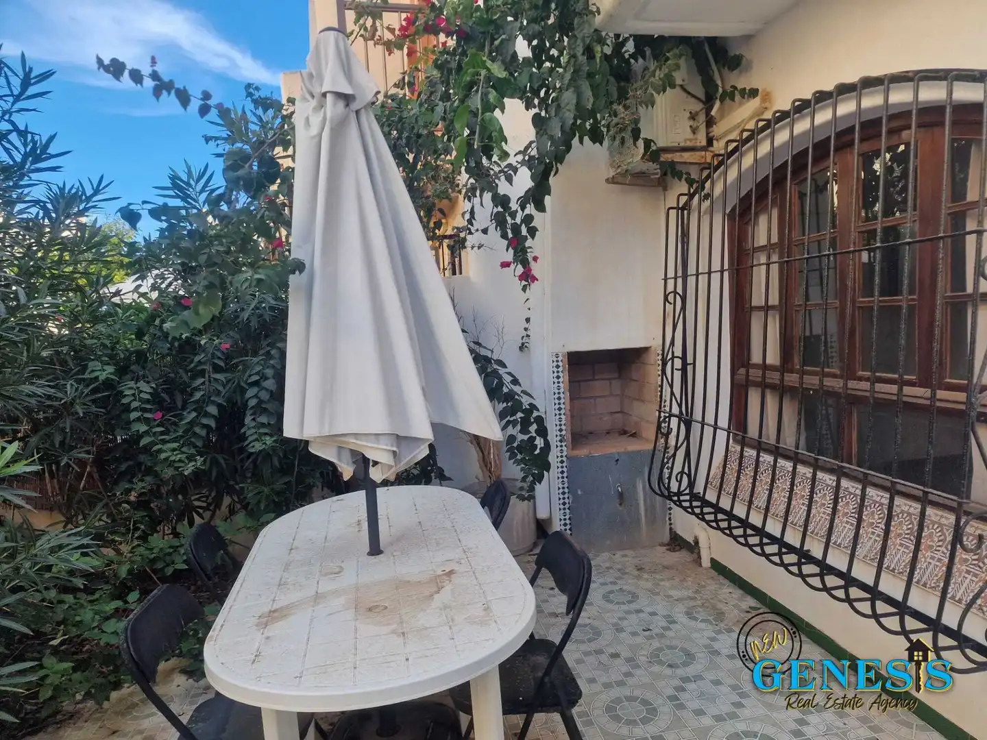 Jardí de Casa adosada en venda en Torrevieja amb Aire condicionat, Terrassa i Traster
