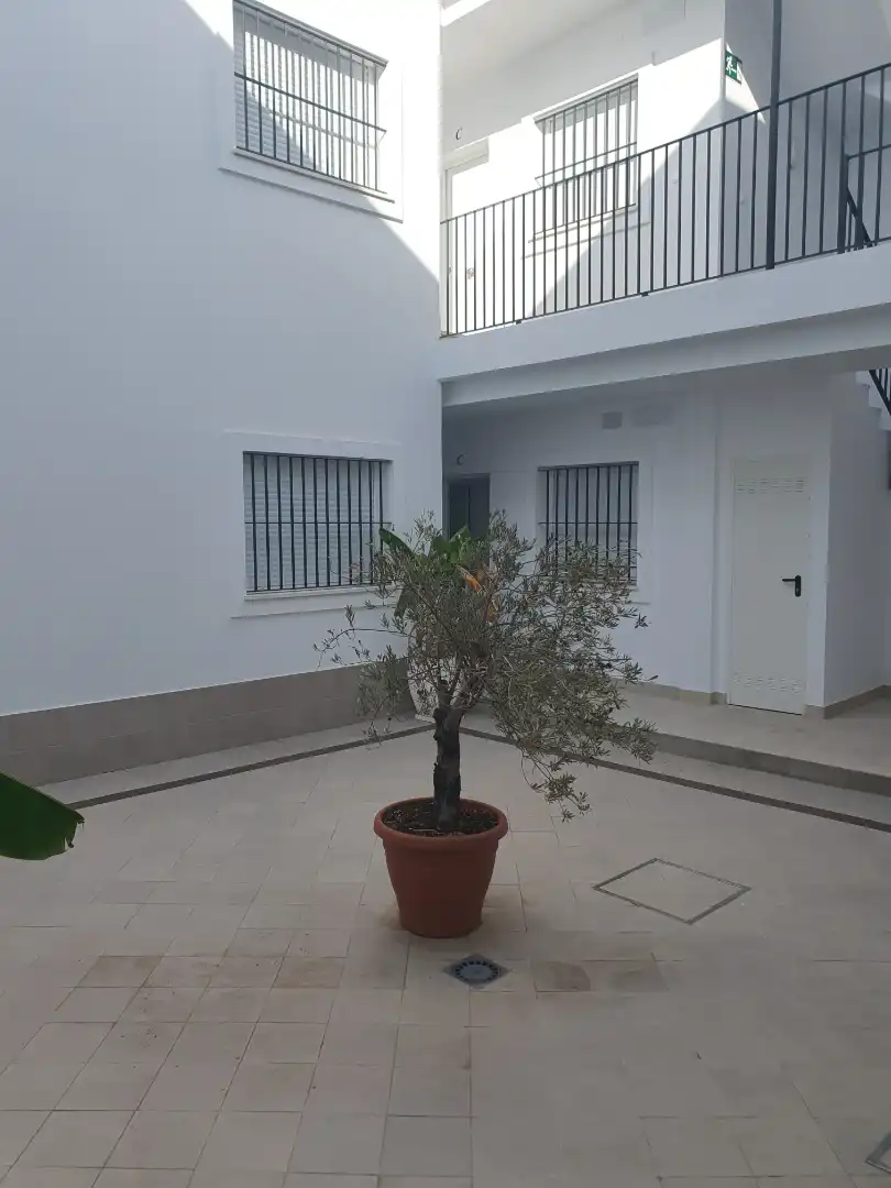 Erdgeschoss zur Miete in Núcleo urbano